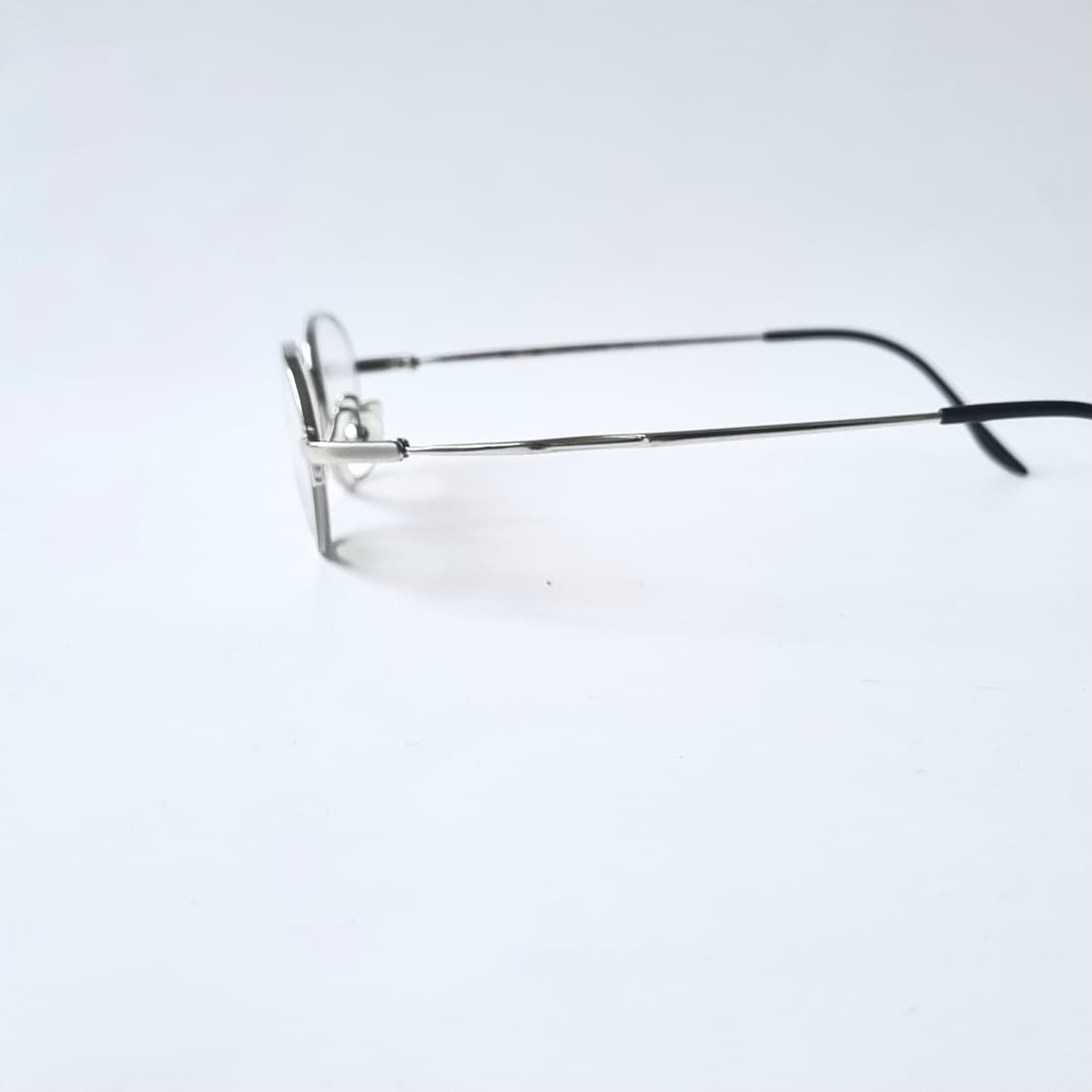 진열상품  GIDI  반무테 실버 안경테  9 상품이미지5