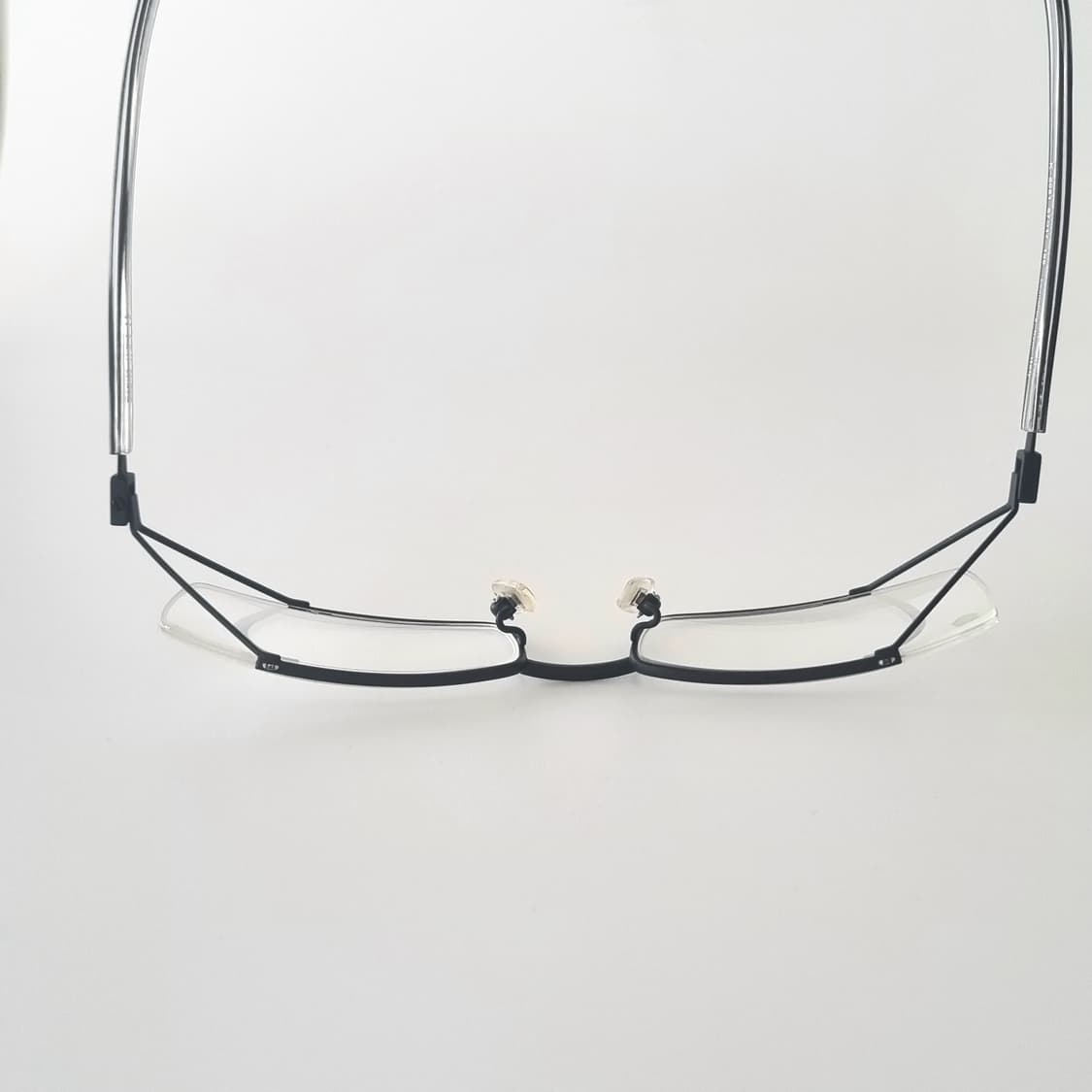 데드스탁  지적인 무드의 매트 블랙 테크니컬 메탈 안경테 1242 상품이미지5