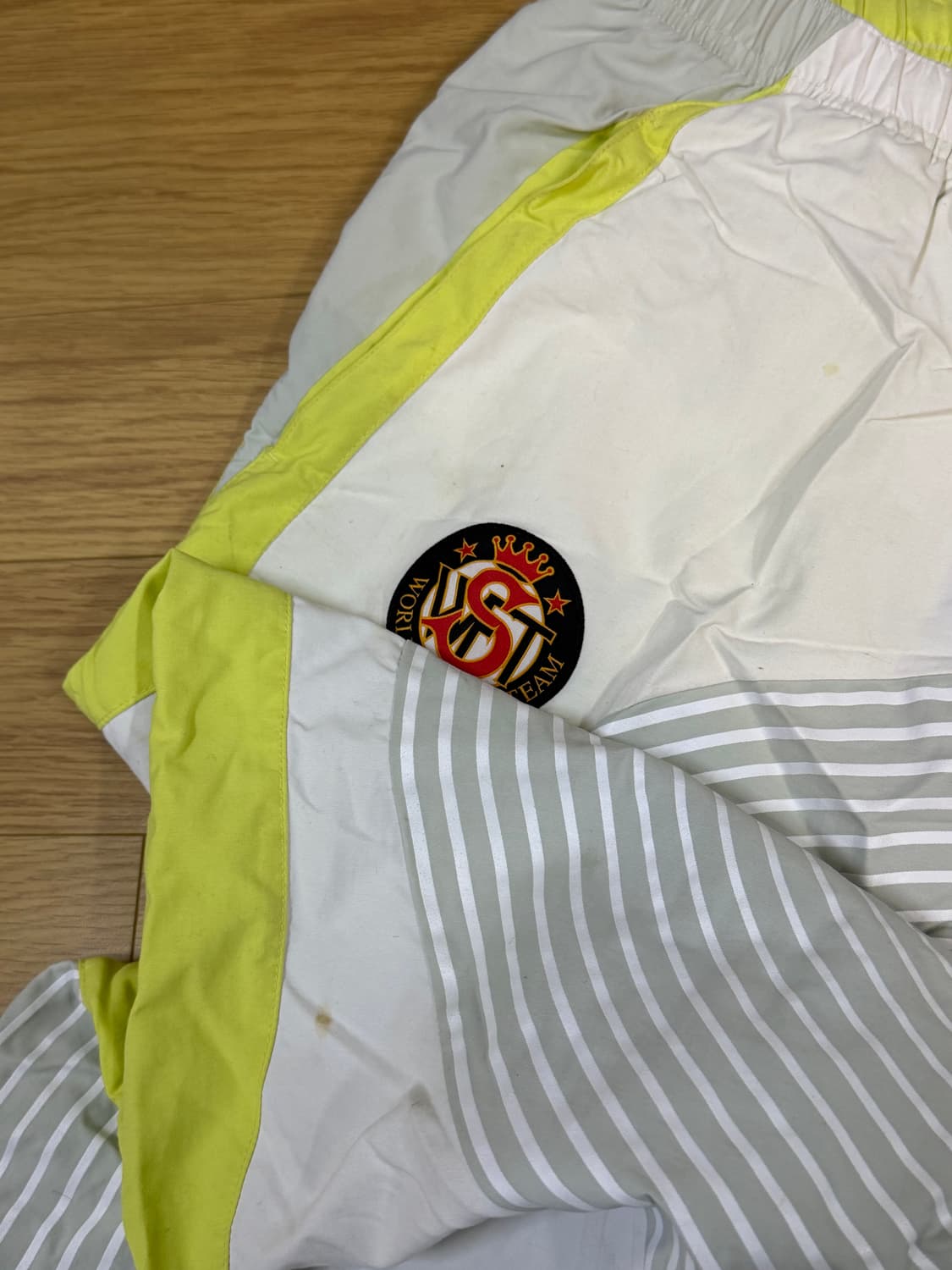 슈프림 24FW S 로고 트랙 팬츠 화이트/옐로우 M 상품이미지6