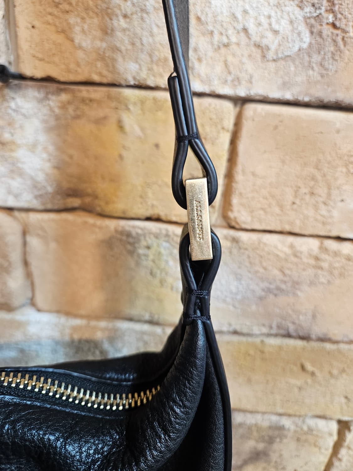 올세인츠 블랙 가죽 크로스백 상품이미지2