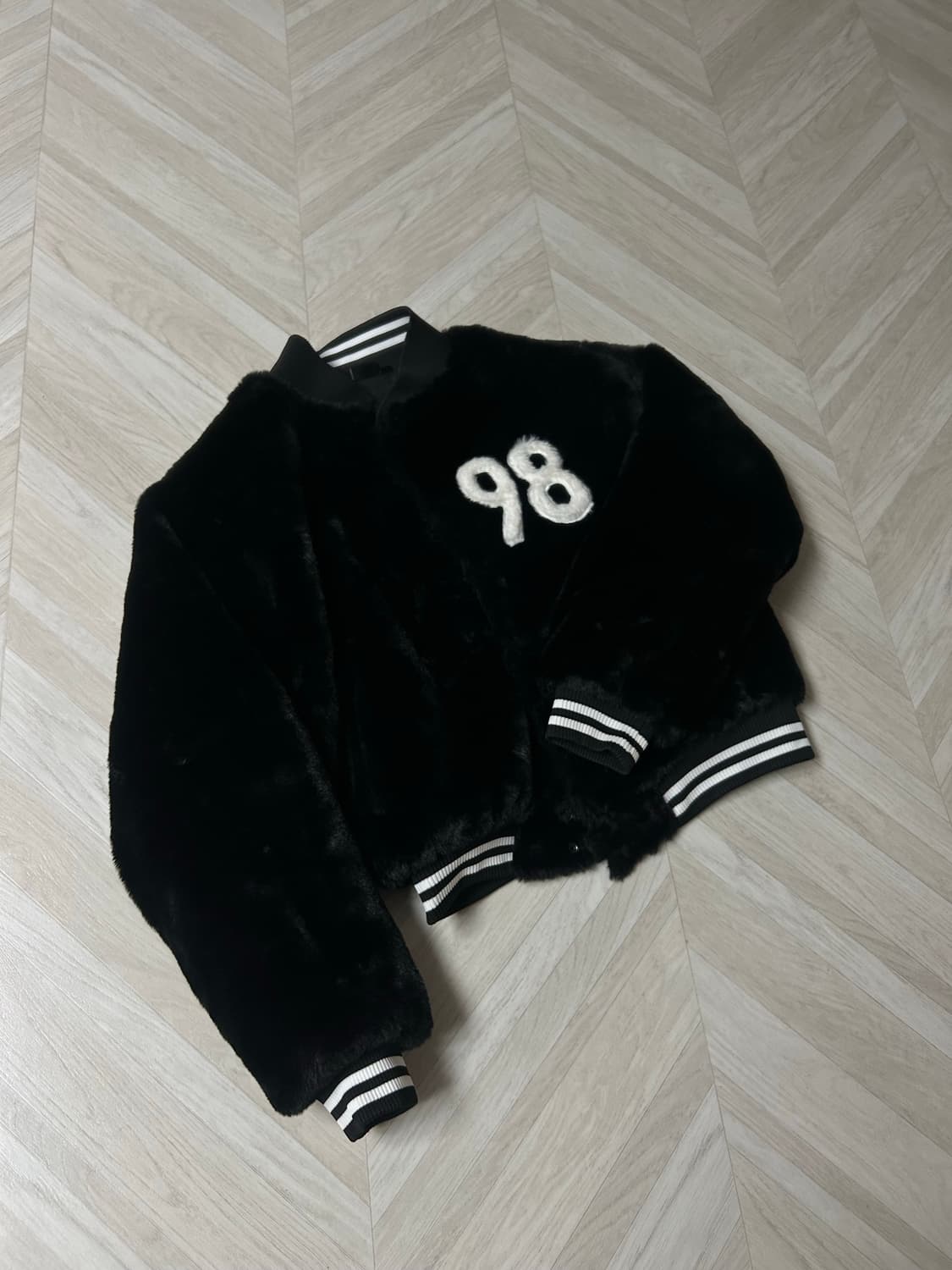 아캄 퍼 자켓 Furry 98 Varsity Jacket 상품이미지4