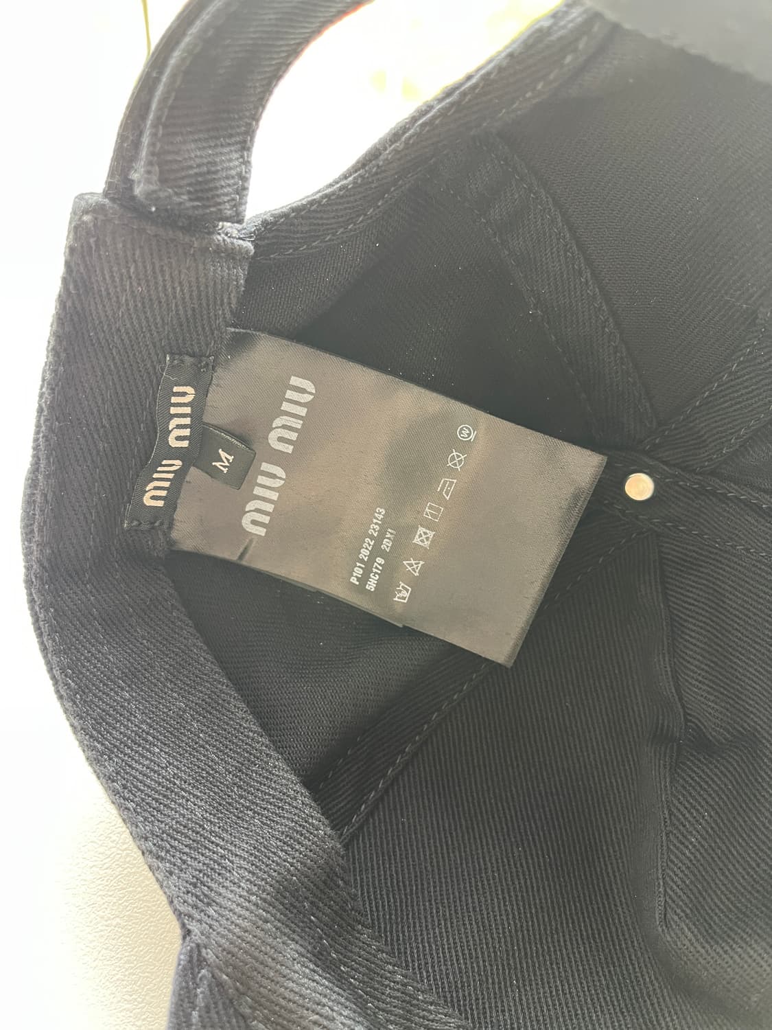 미우미우 볼캡 블랙 장원영 모자 M 팔아요 상품이미지5