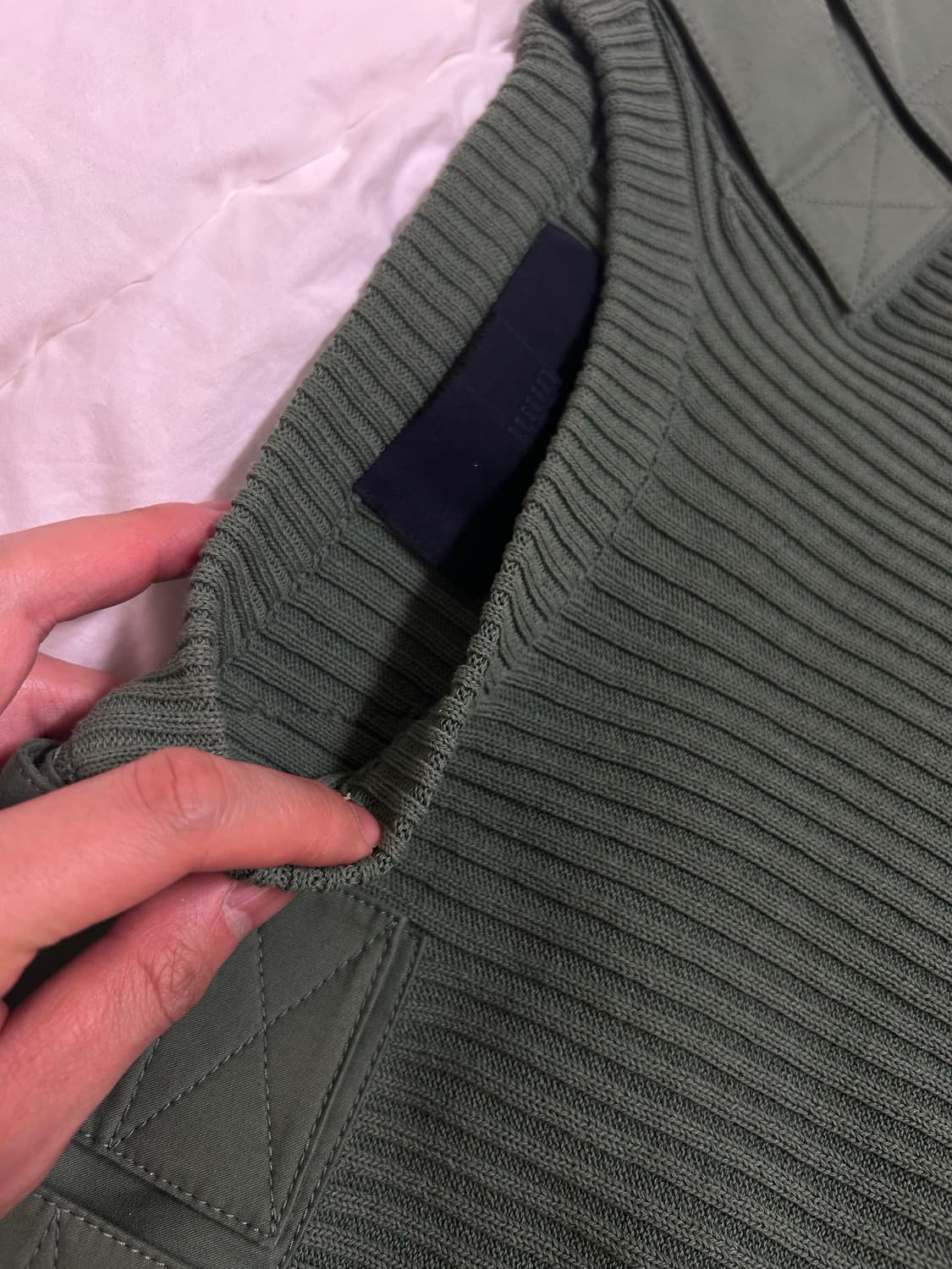 (새상품급) 준지 니트 m (105) 팝니다.  상품이미지4