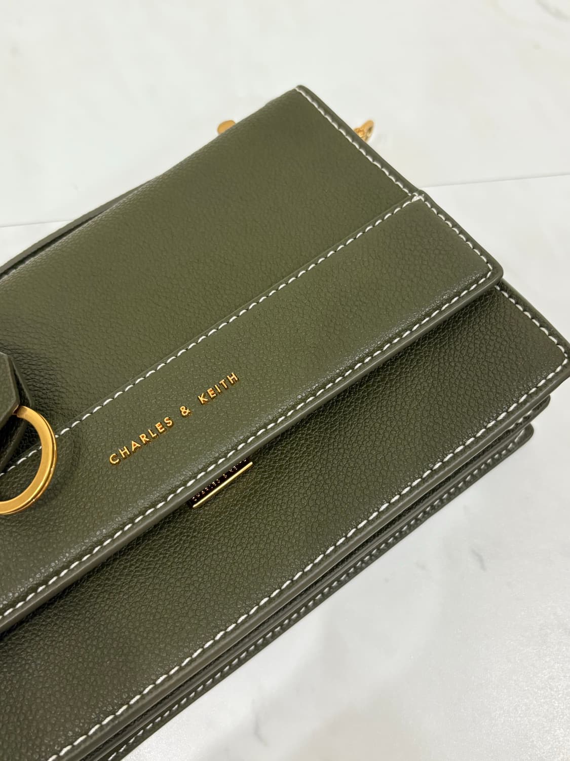 charles&keith 스윙백 상품이미지2