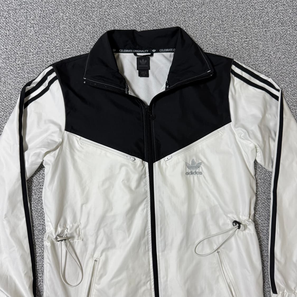 아디다스 파이어버드 빅로고 바람막이 여성용 상품이미지4