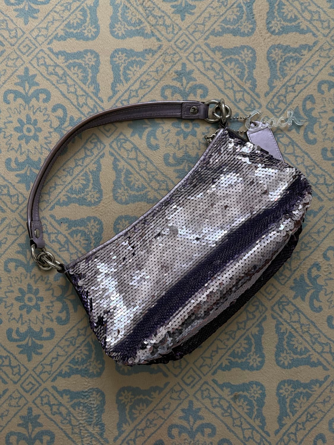coach sequin shoulder bag  상품이미지4