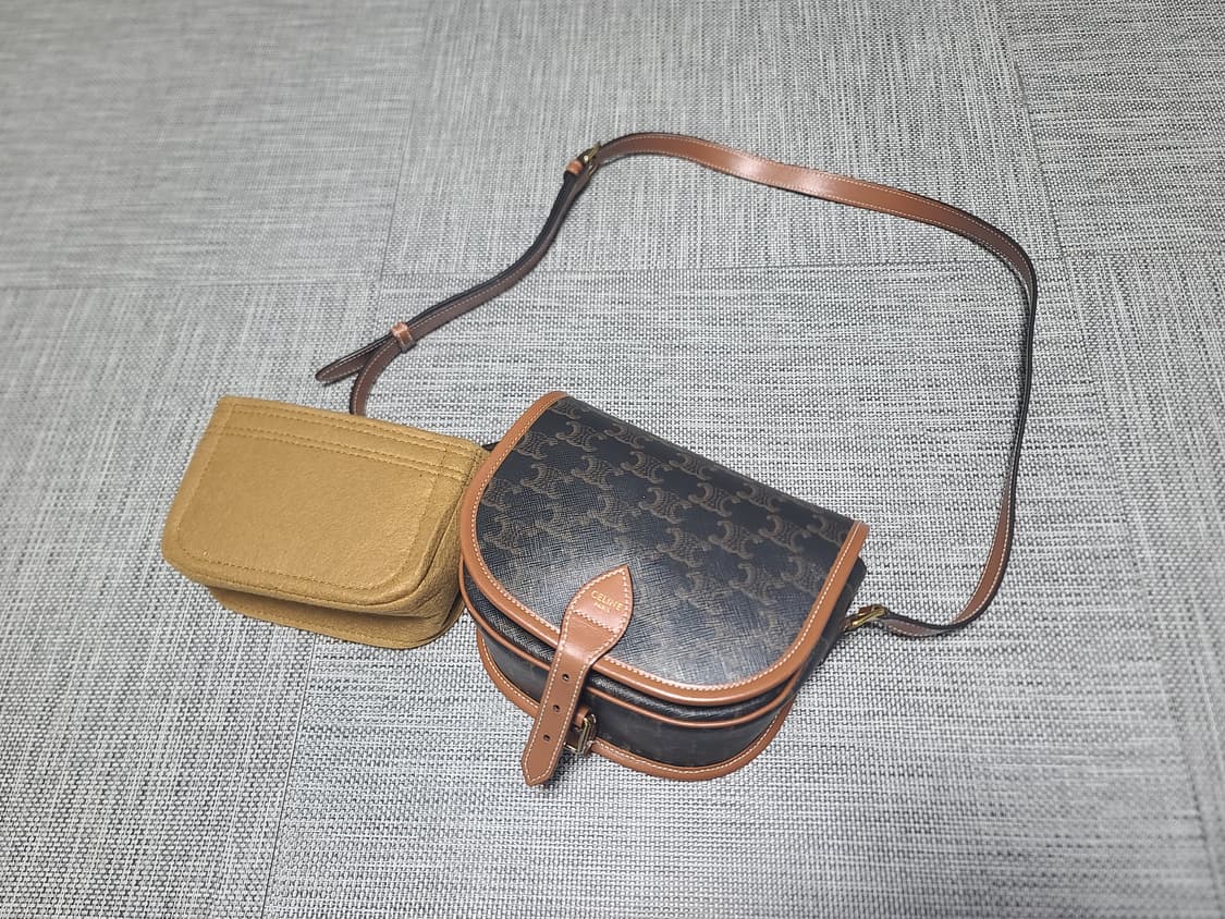 셀린느 폴코백 풀코백 미디엄 탄 트리옹프 크로스백 상품이미지1