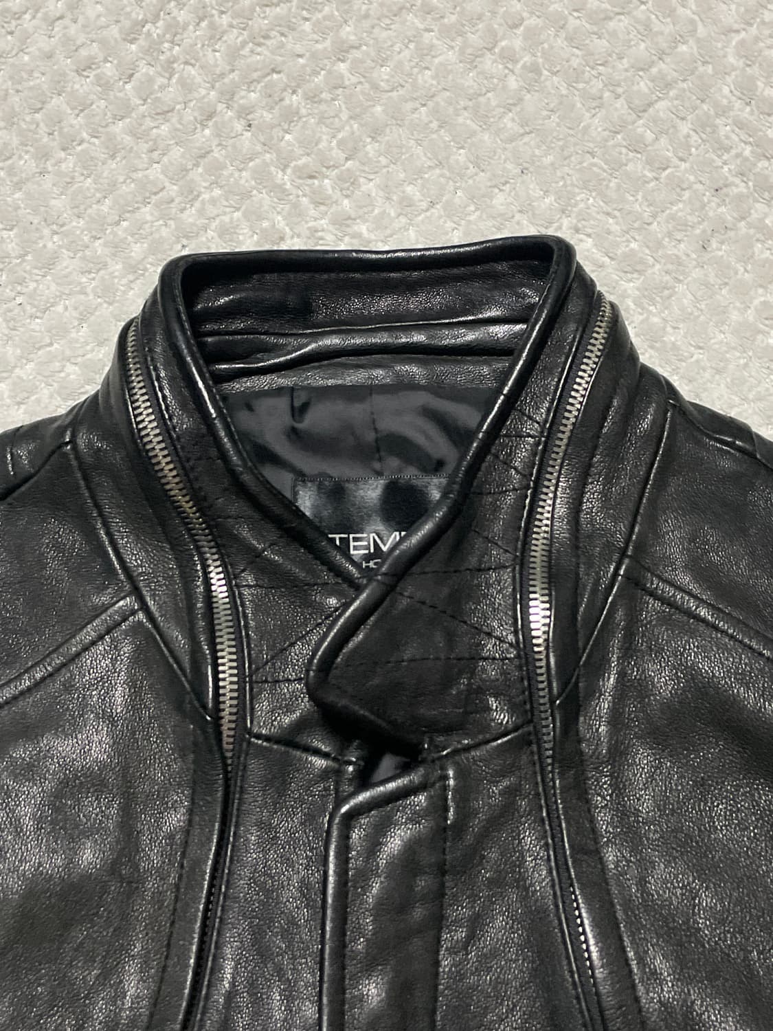 TEMPO HOMME 웨스턴 무드 램스킨 양가죽 지퍼라인 절개 레더  상품이미지5