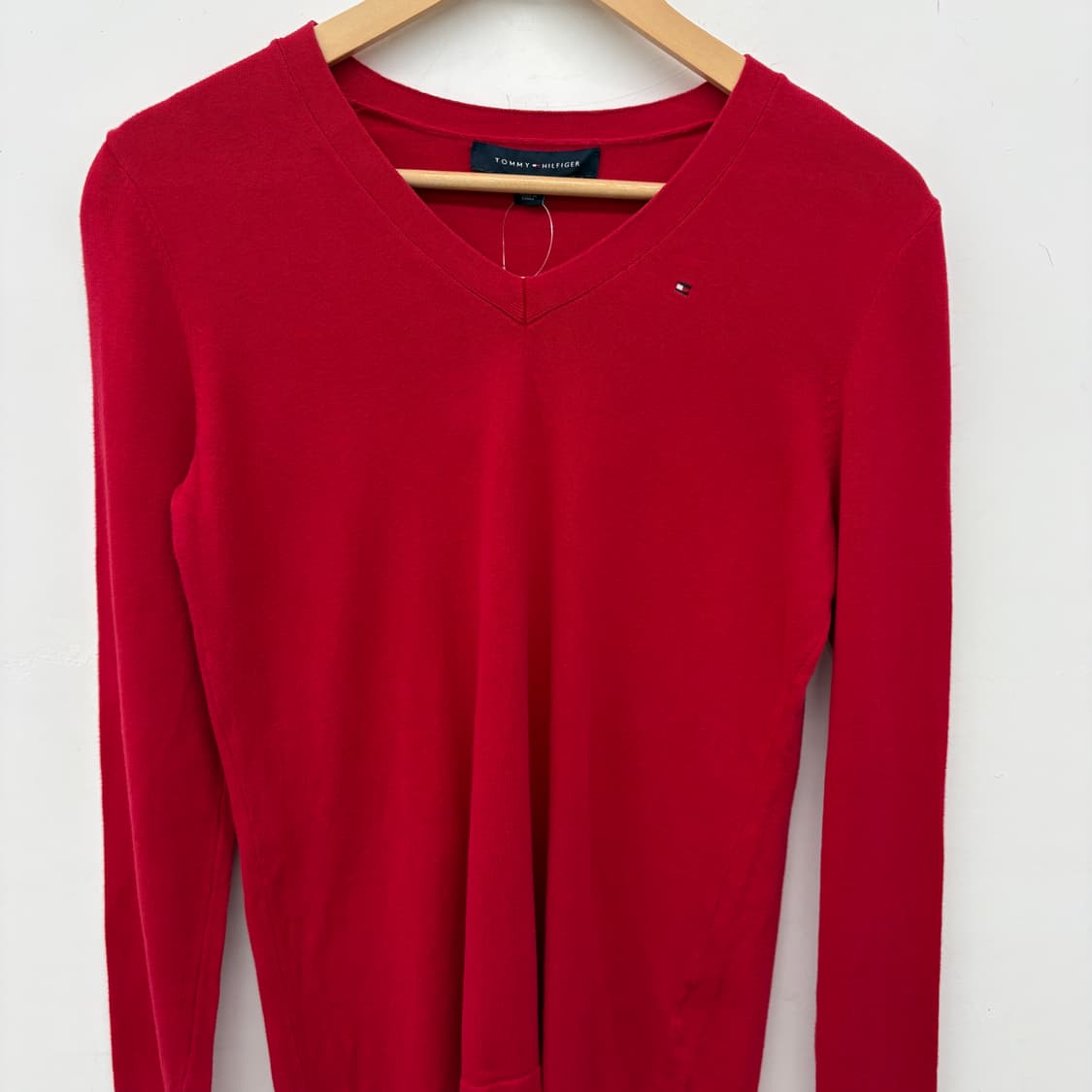 타미힐피거 브이넥 니트 레드 여성S 상품이미지2
