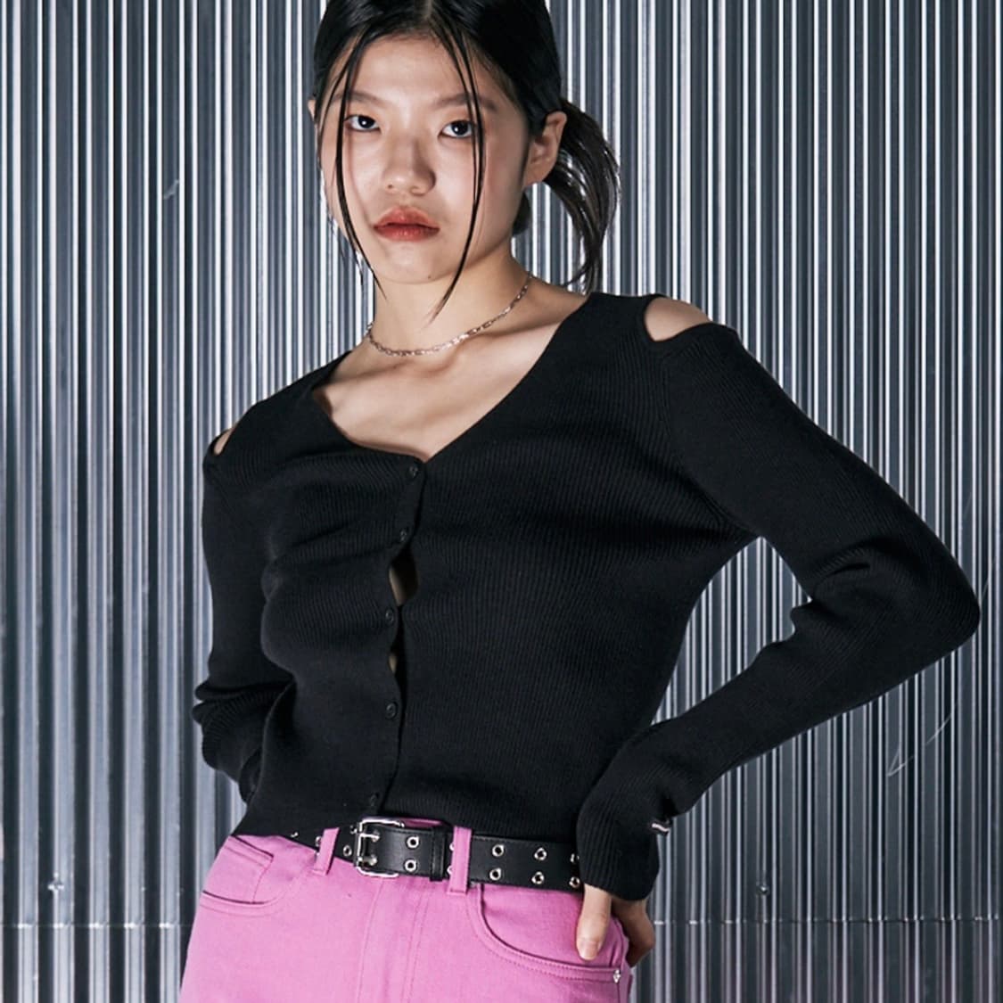 오디너리홀리데이 숄더 슬릿 가디건 블랙 상품이미지2