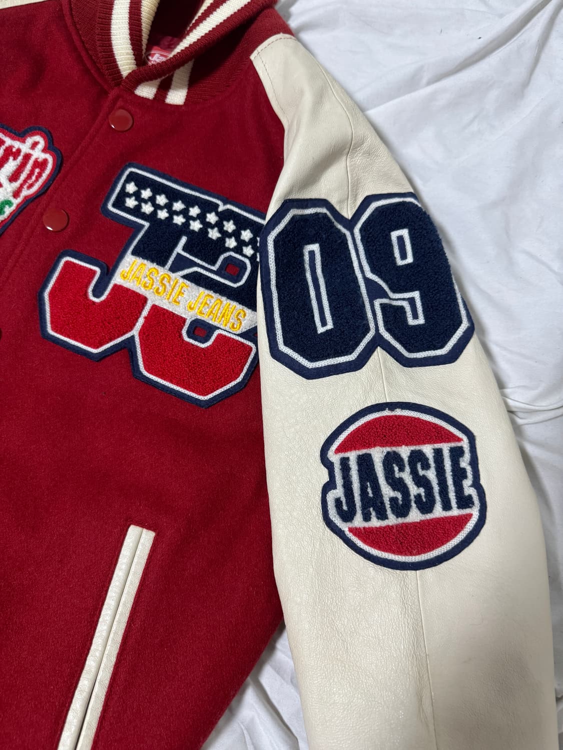 Jassie 돈피 울 자수 바시티 자켓 상품이미지5