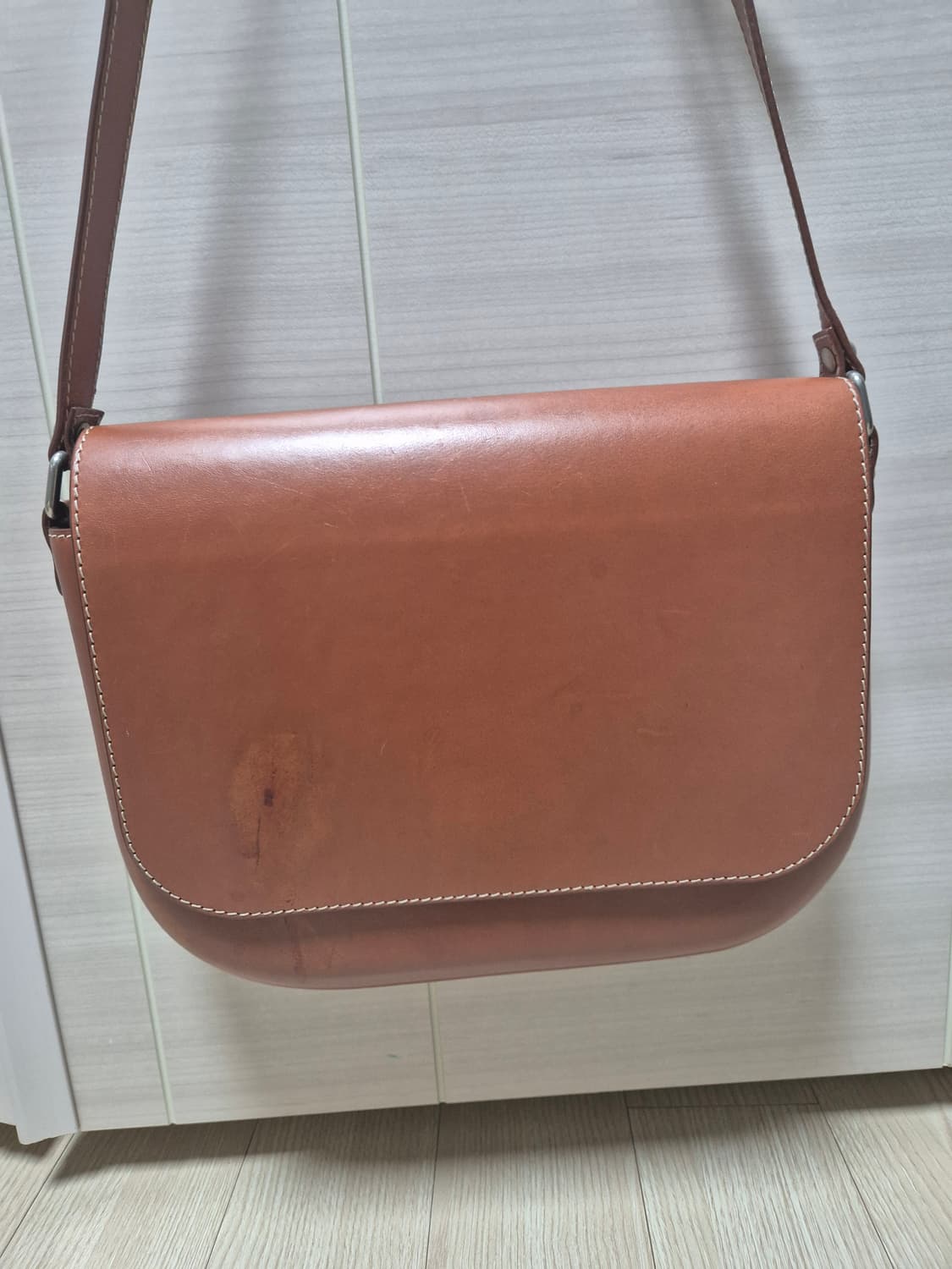 (정품) A.P.C 아페쎄 제임스 레더 백 통가죽 크로스 상품이미지3