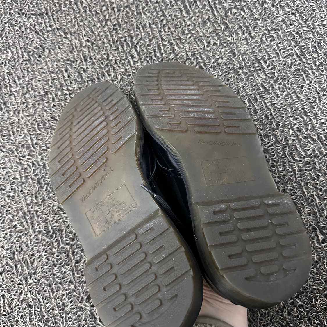 닥터마틴 유광 페이턴트 블랙 250사이즈 상품이미지6