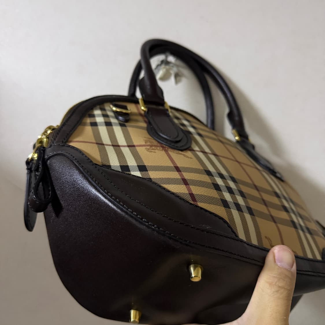 버버리 헤이마켓 노바체크 토트백 3856900  상품이미지8