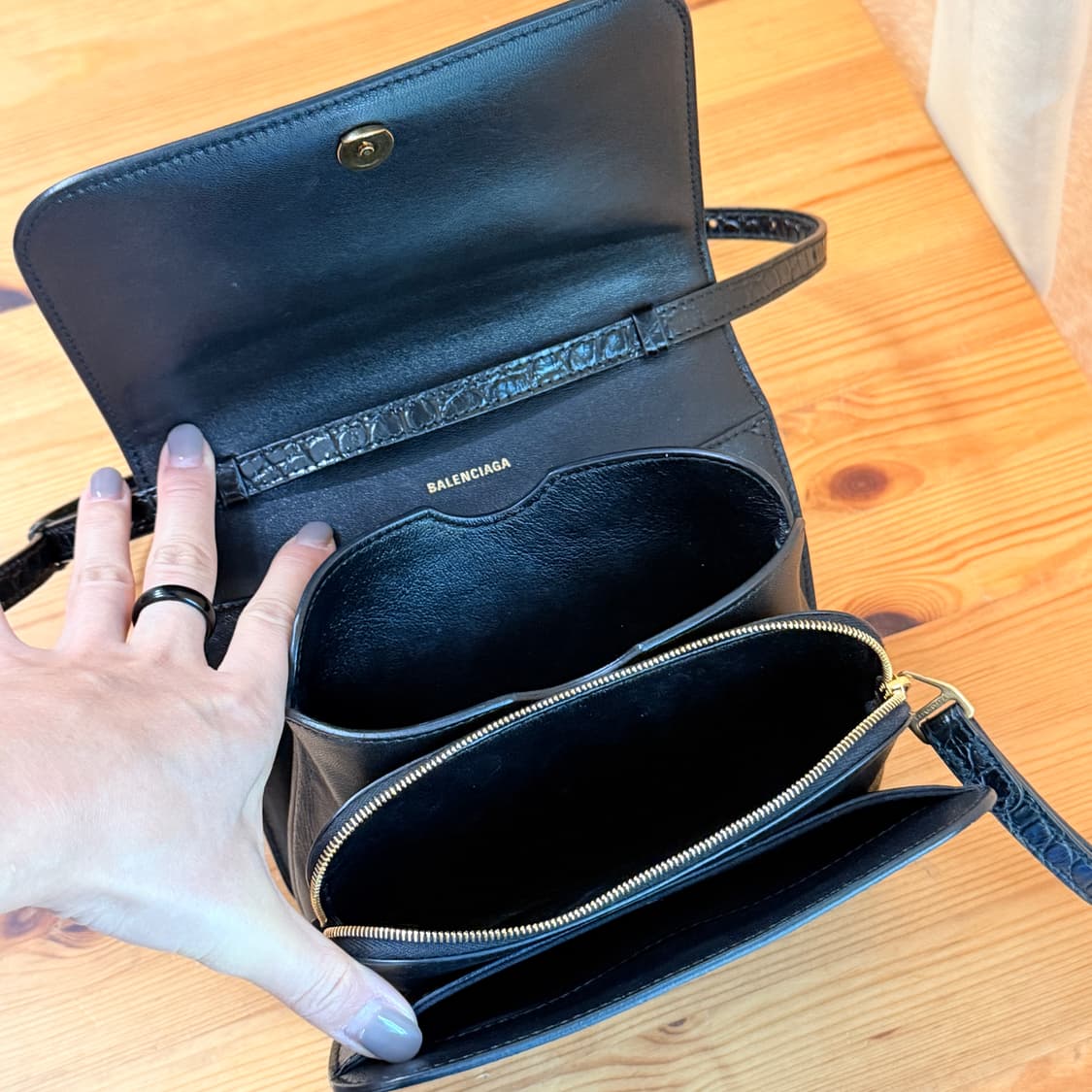 발렌시아가 정품 B로고 크로커 여성 스몰 크로스백 숄더백 상품이미지7