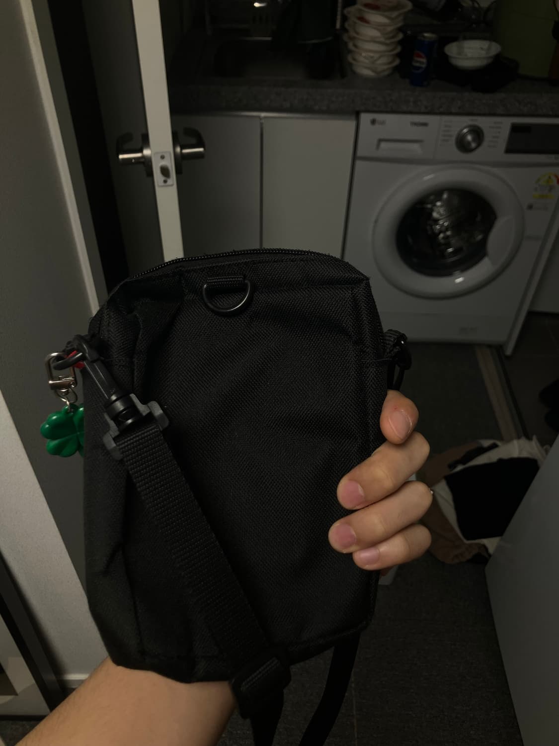 스투시 크로스 백 팔아요! 상품이미지2