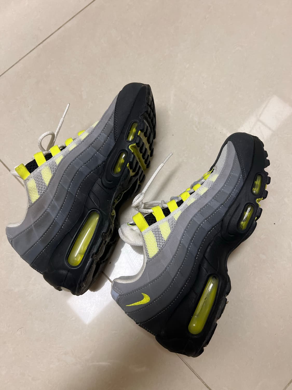 나이키 95맥스 OG 2020버전 250 사이즈 상품이미지7