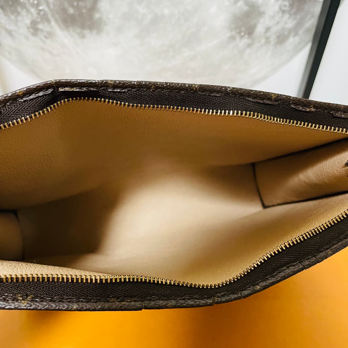 정품) 루이비통 토일렛 26 클러치 백 M47542 상품이미지9