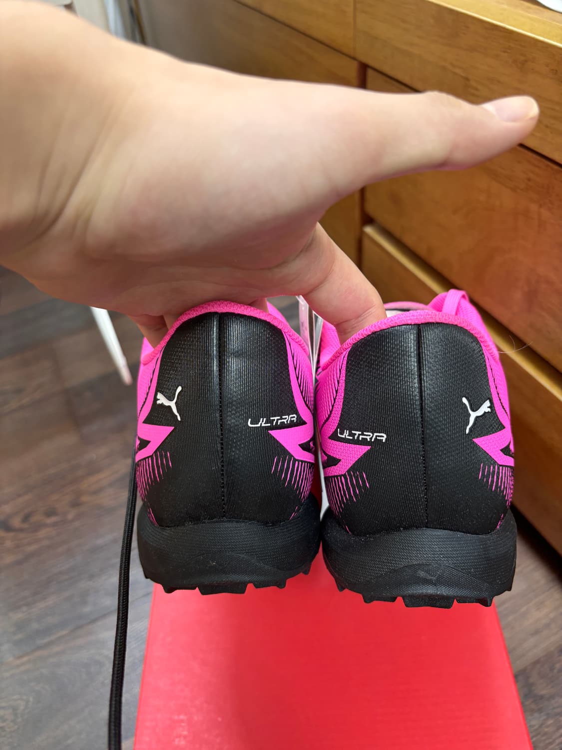 풋살장 존재감 100%⚡ 푸마 ULTRA PLAY TT 290mm 풀박스 상품이미지6