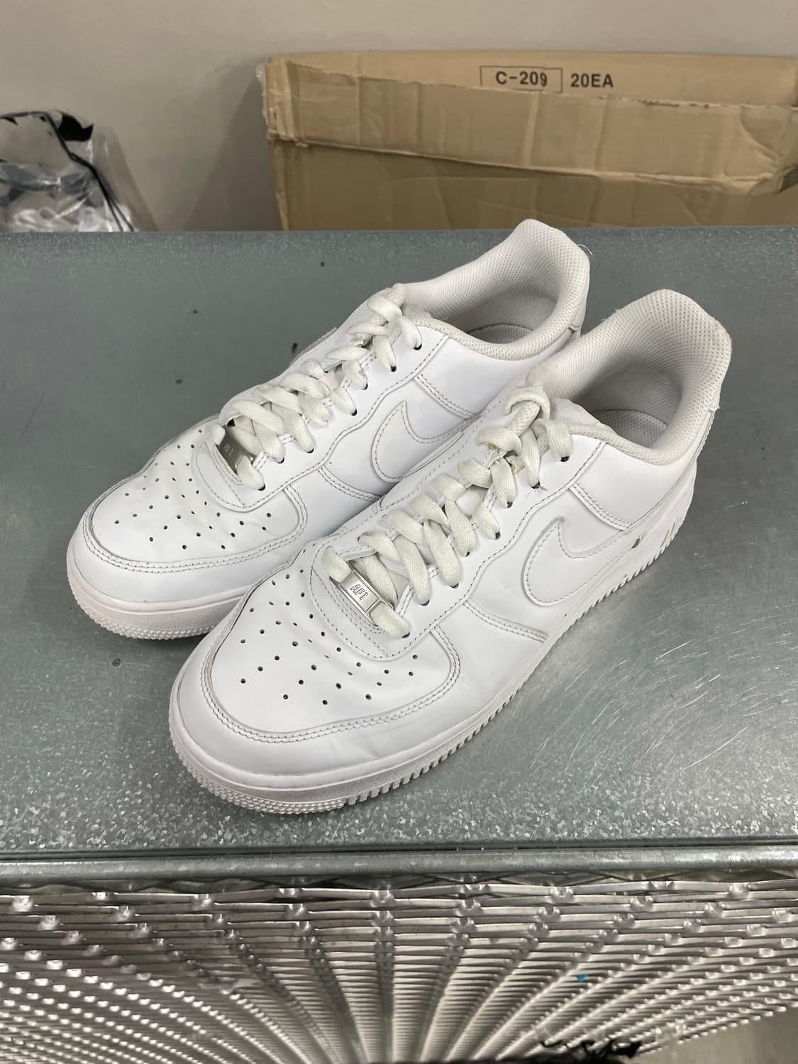 나이키 에어포스1 로우 화이트 270 상품이미지2