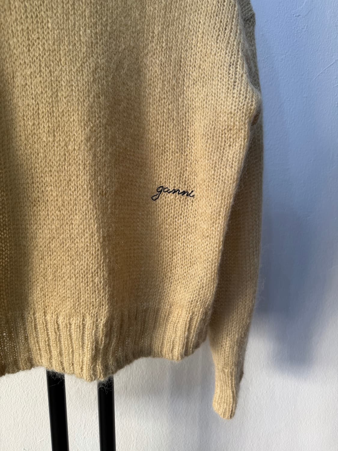 정품) GANNI 가니 자수로고 오버핏 니트 스웨터 S/M 상품이미지4