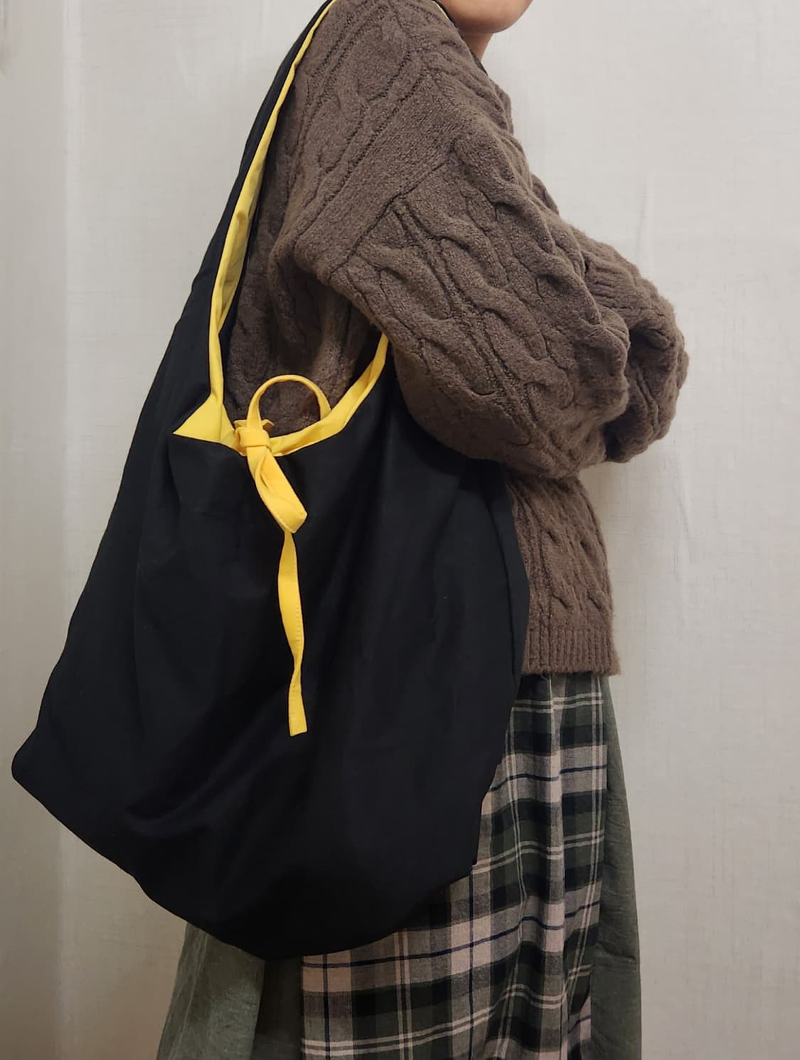 블랙 옐로우 데일리백 보부상백 휘뚜루마뚜루 숄더백 상품이미지2