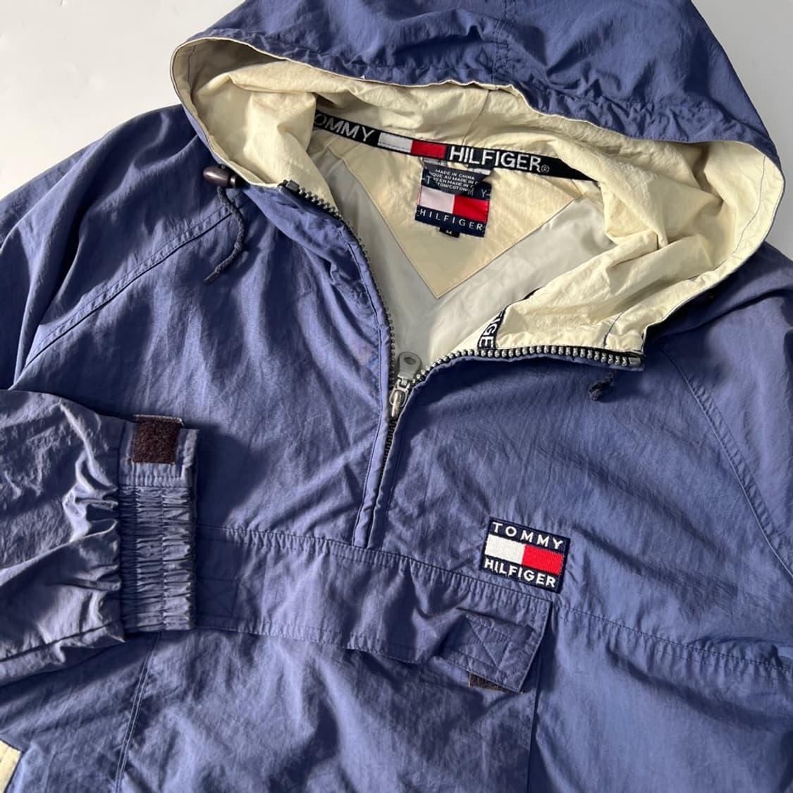 타미힐피거 반집업 바람막이 상품이미지2