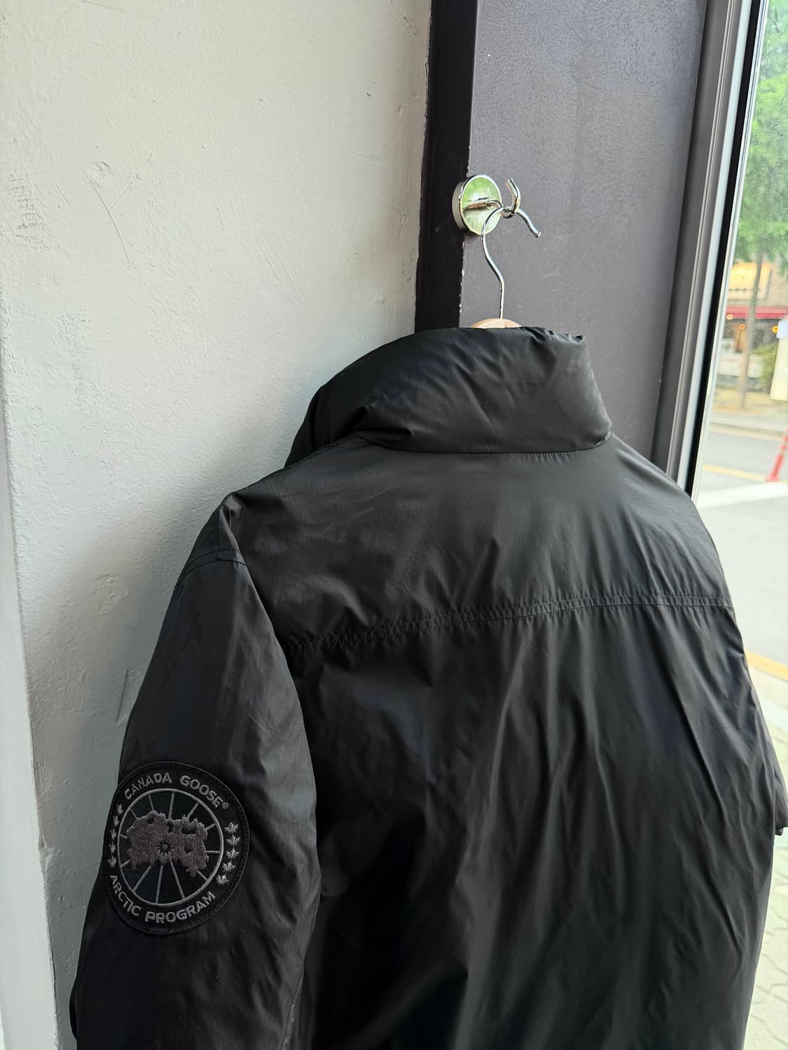 L/ 캐나다구스 신형 블랙패치 나일론 다운 패딩 상품이미지8