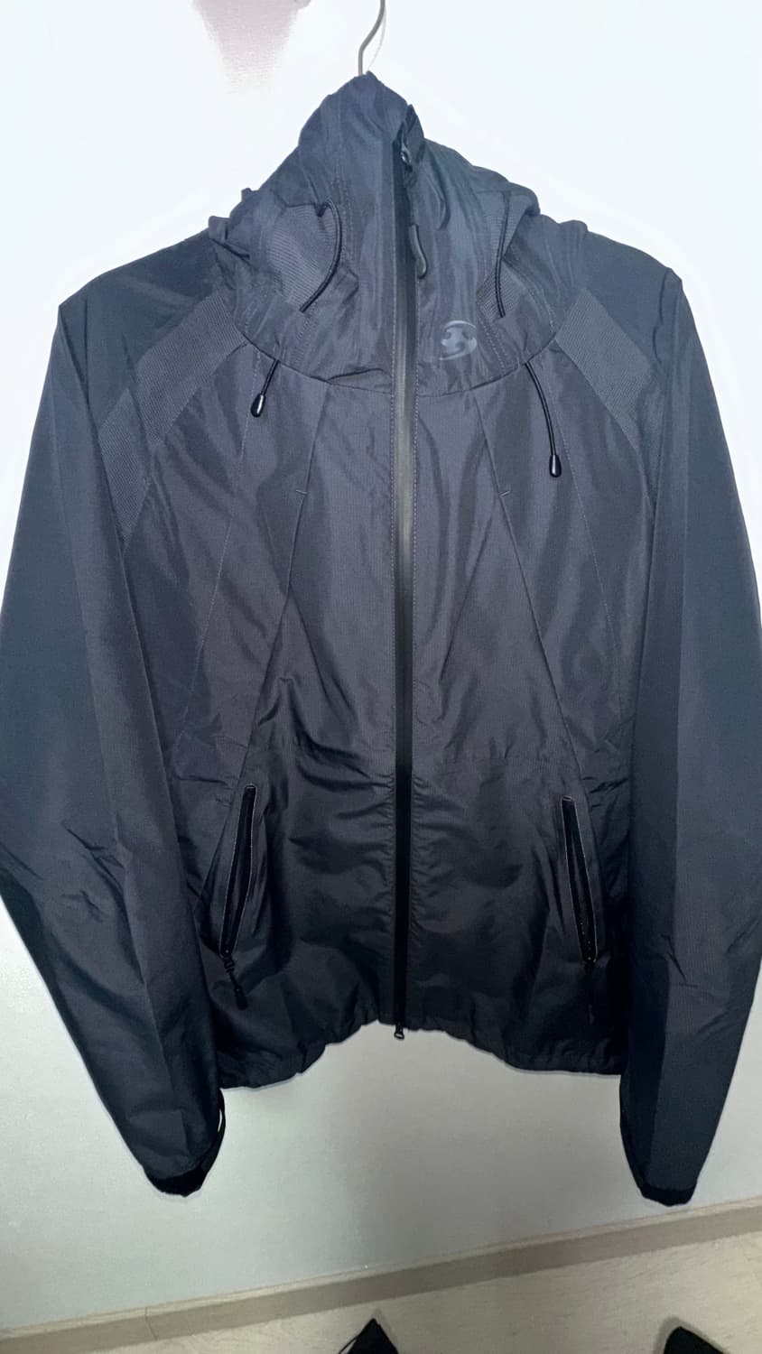 산산기어 윈드 쉴디드 자켓 블랙 - 24SS 바람막이 2사이즈 상품이미지1