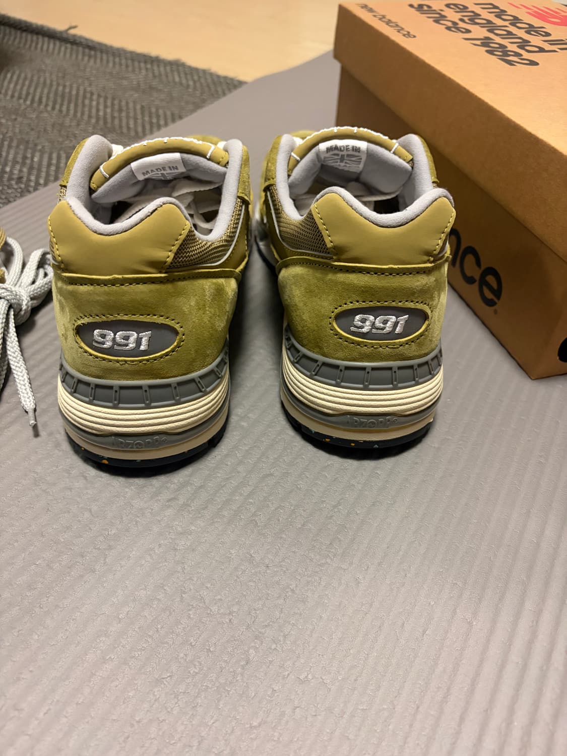 새상품)뉴발란스991 그린모스 285사이즈 상품이미지3