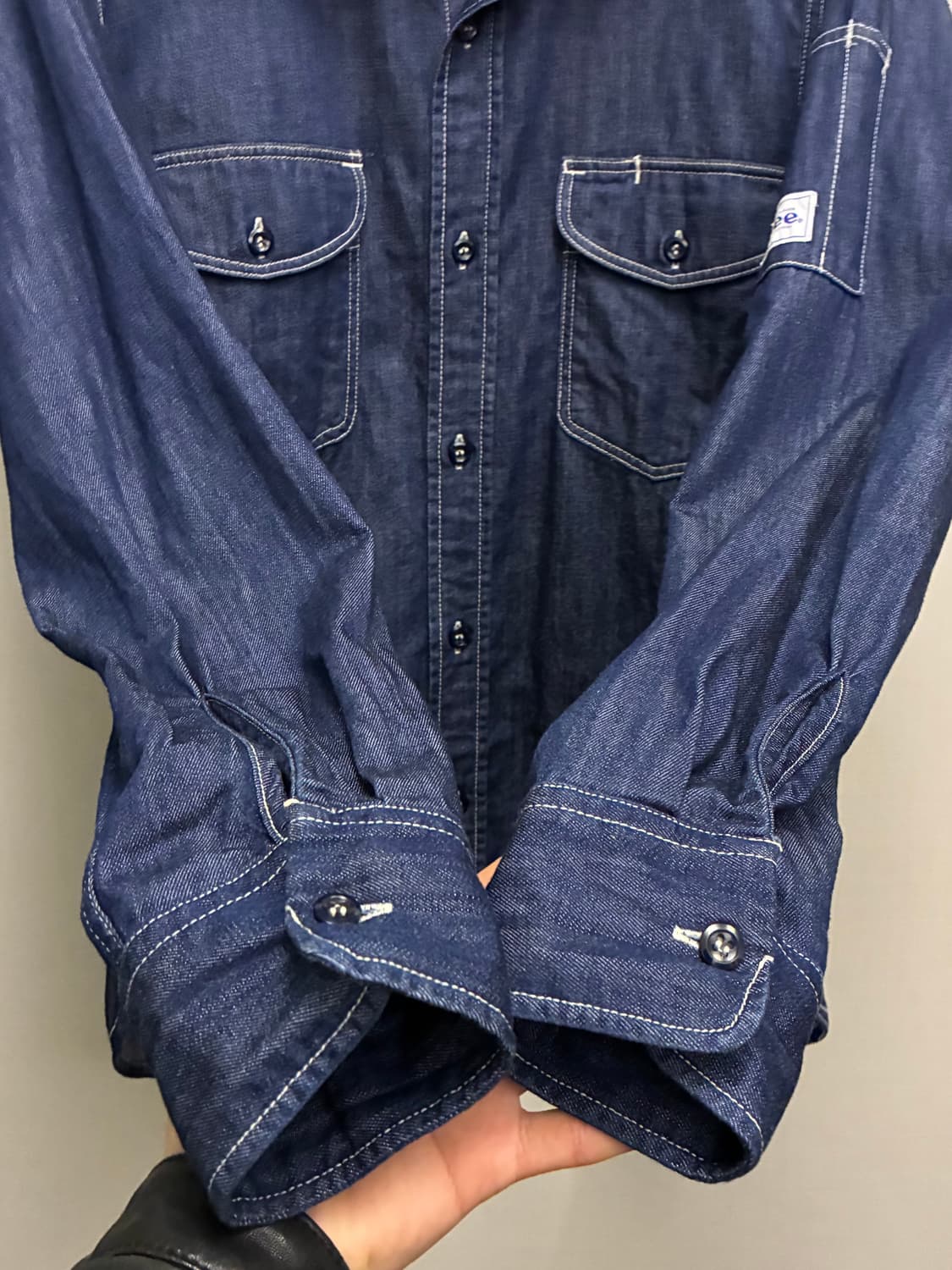 (M)LEE 리 코튼 샴브레이 데님 투포켓 워크셔츠 인디고블루 상품이미지6