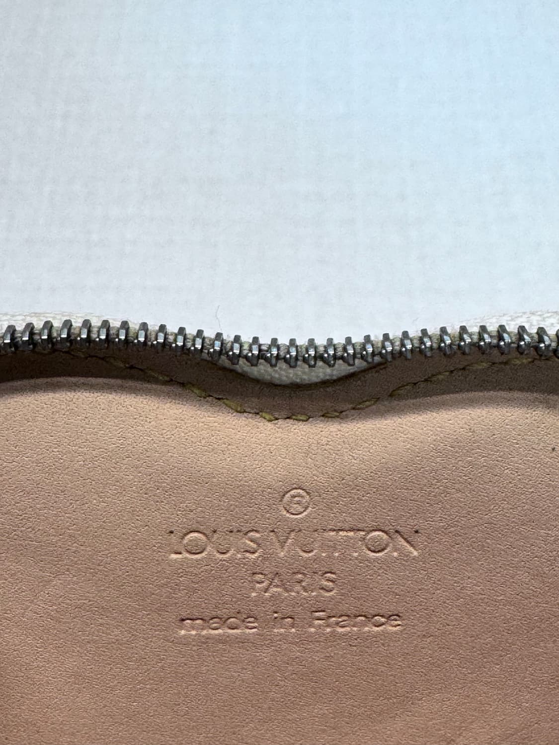 루이비통 무라카미 멀티컬러 하트 지갑 상품이미지2