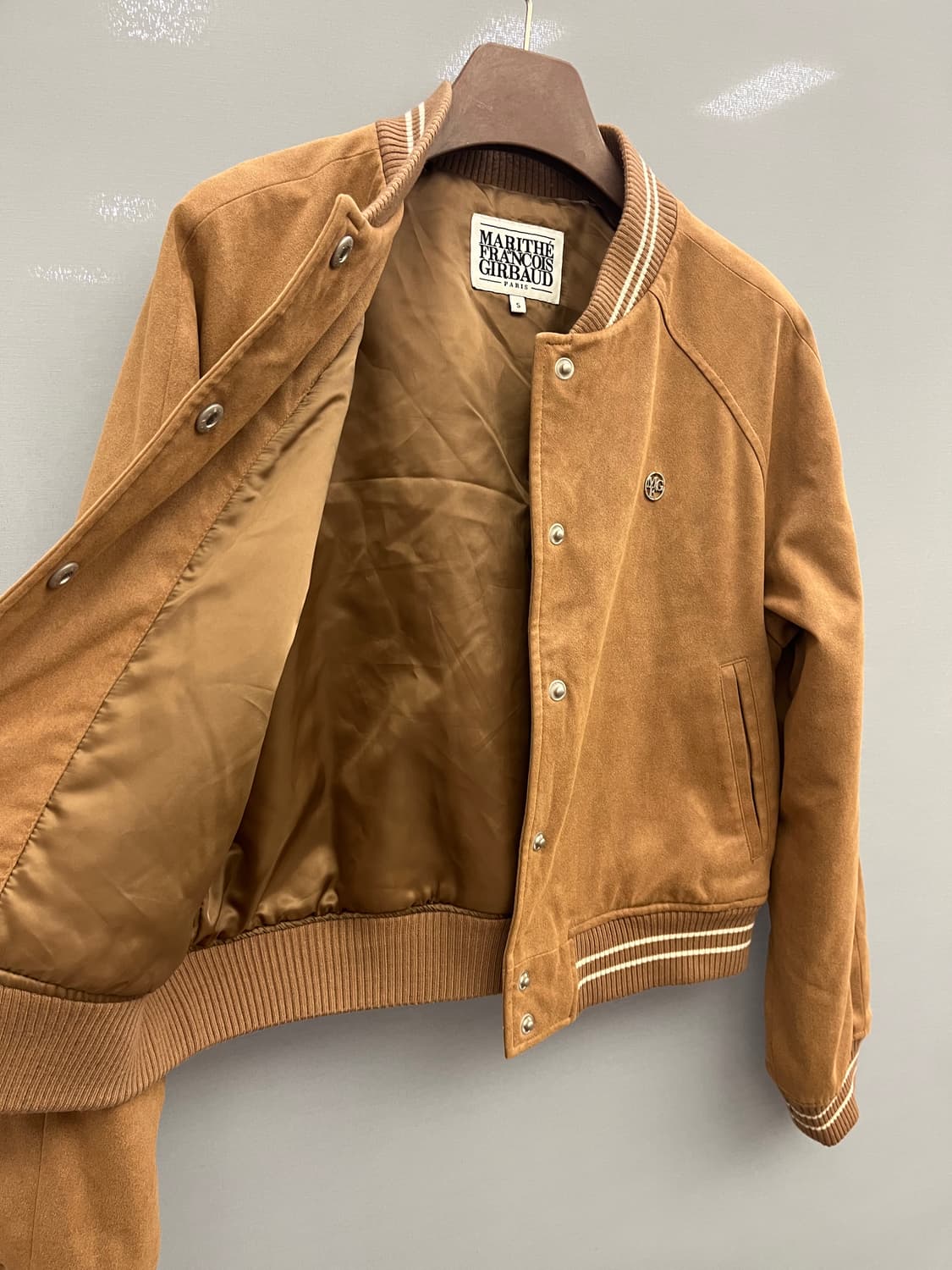 마리떼 프랑소와 저버 23FW 울 블렌드 바시티 재킷 공용 상품이미지9