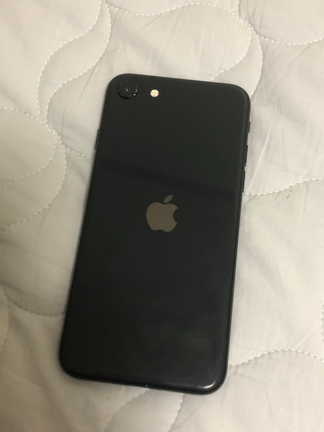 아이폰se2 블랙 상품이미지1