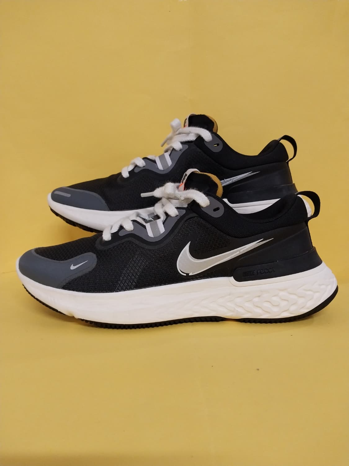 남성 나이키 리액트 마일러 프리미엄 런닝화, 운동화 (265) 상품이미지1