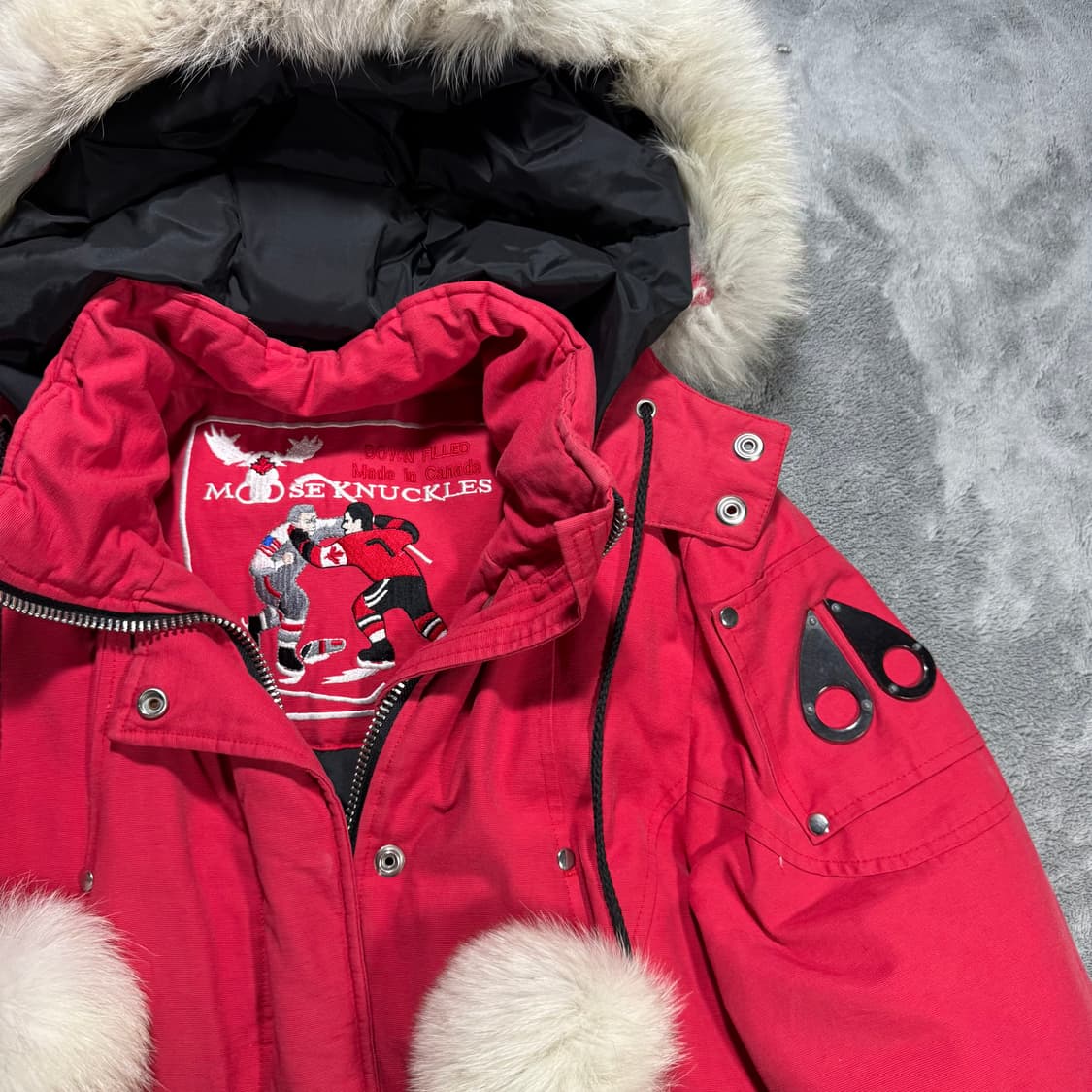 무스너클 여성 레드 패딩 점퍼 상품이미지3