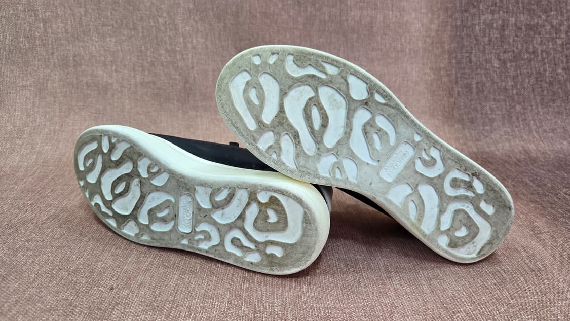 맥퀸 230mm- 오버솔  블랙&화이트 상품이미지6