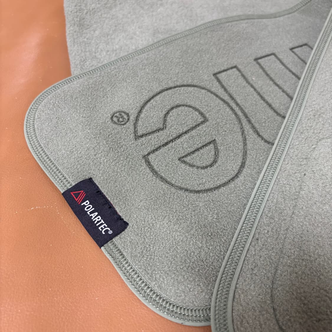 슈프림 머플러 목도리 카키 인사이드 포켓 상품이미지3