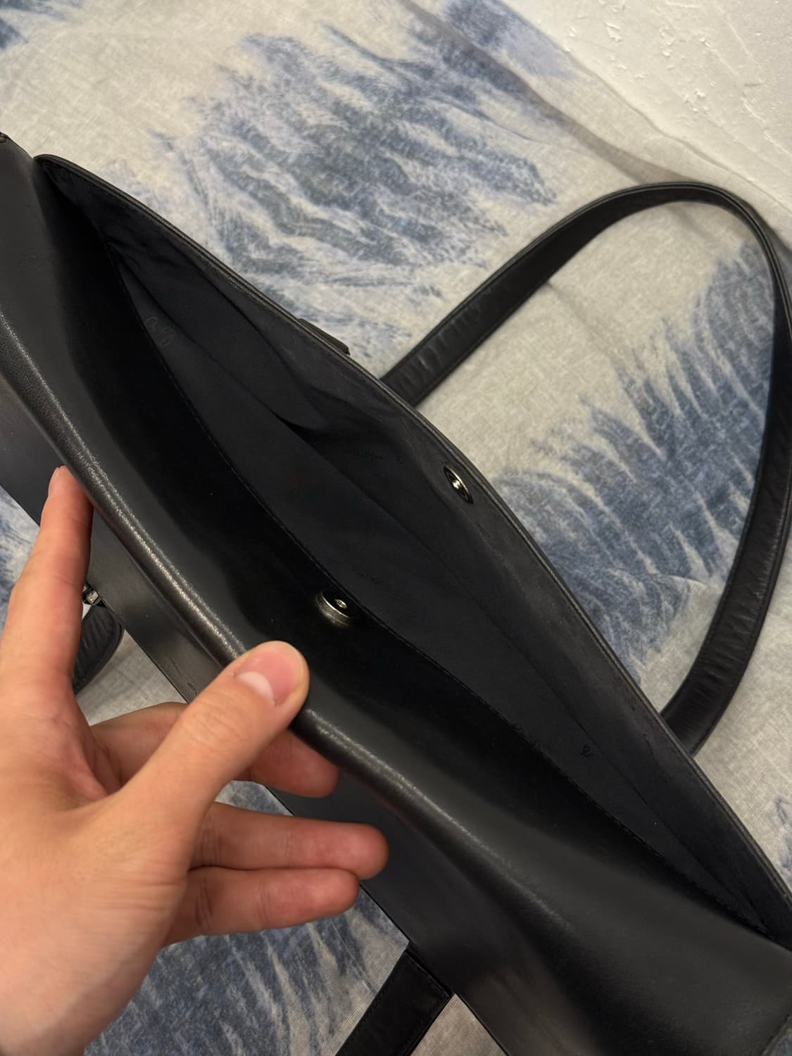 Japan AGNES B. Leather Flap Bag 상품이미지8