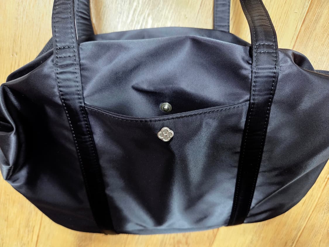 히어리(HEEARI) 오로라 셔링 더플백 블랙 새상품 상품이미지9