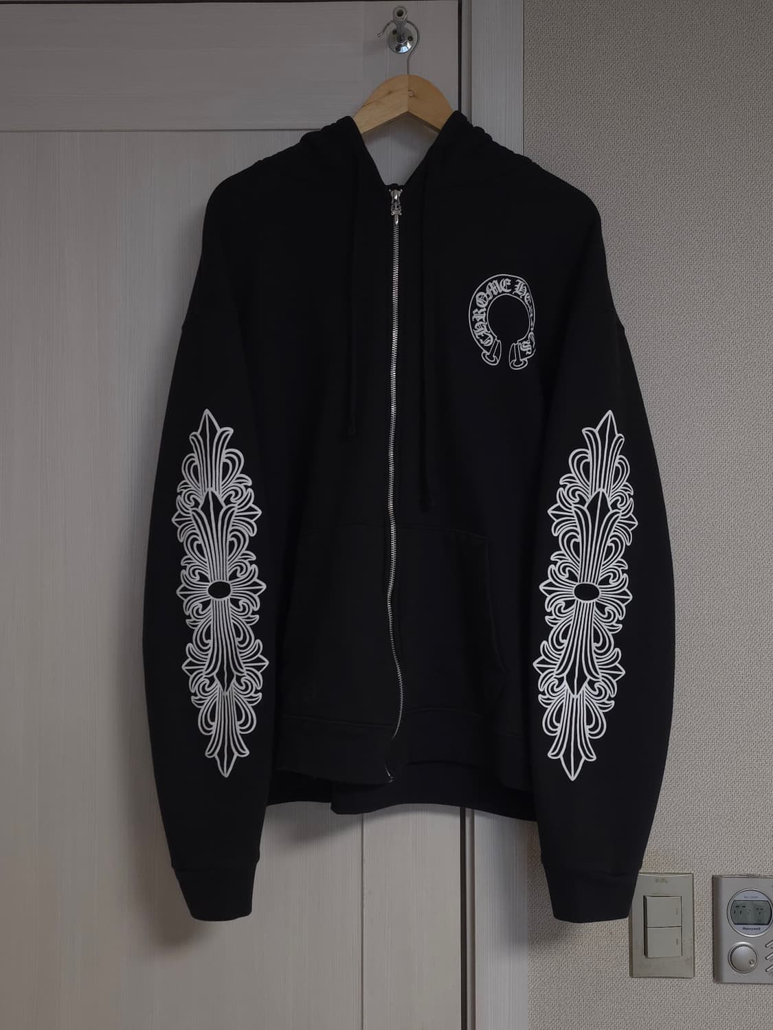 [XXL] 크롬하츠 홀스슈 플로랄 헤비웨이트 후드집업 블랙(새제품) 상품이미지2