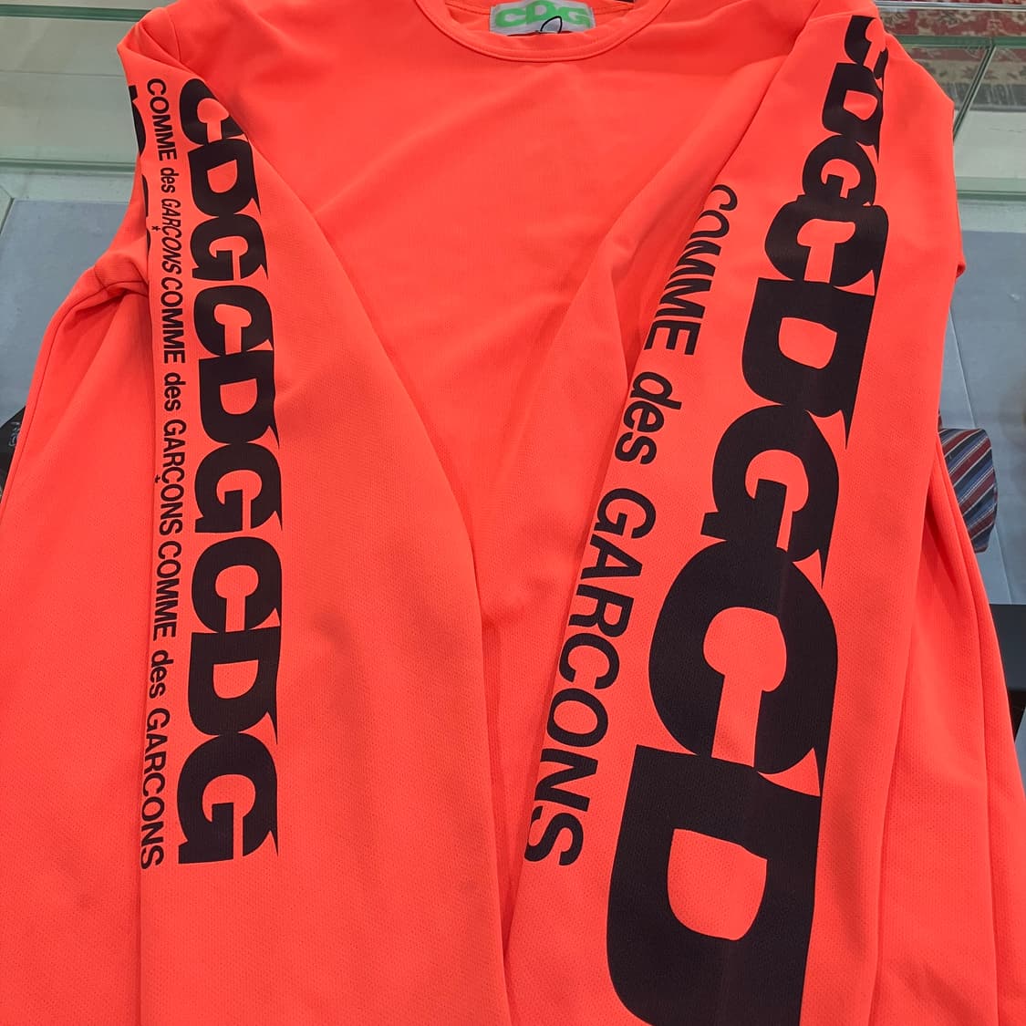 CDG 꼼데가르송 네온 로고 메쉬 롱슬리브 XL 상품이미지4