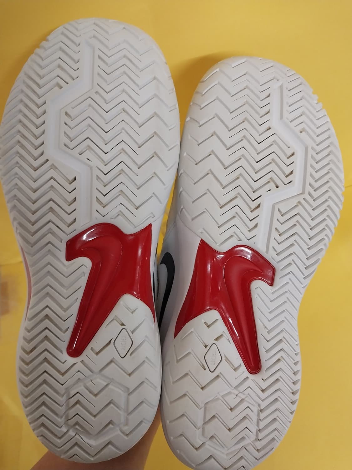 남녀공용 나이키 에어줌 레지스턴스 테니스화, 운동화 (255) 상품이미지8