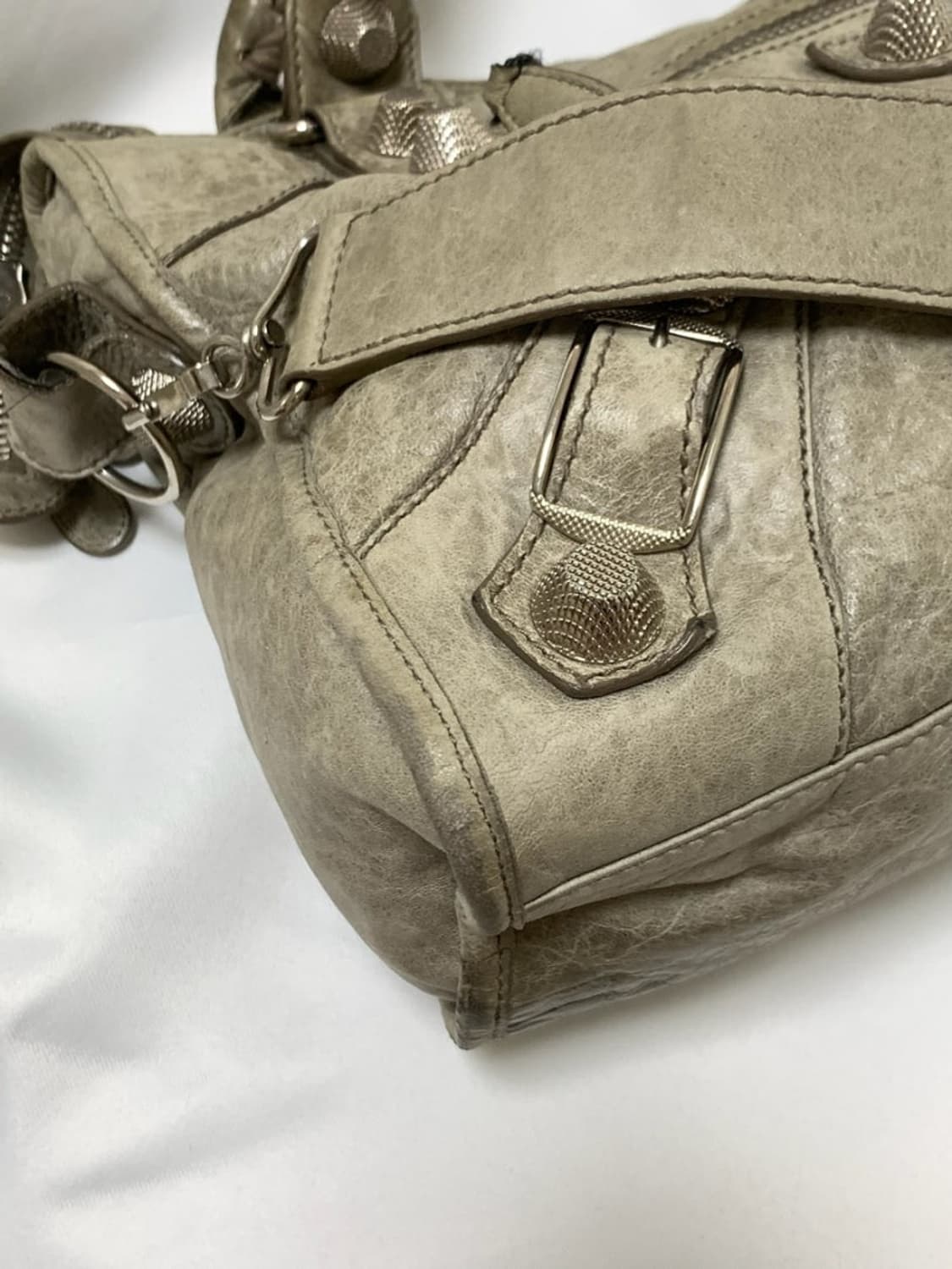 발렌시아가 모터백 카키그레이 상품이미지3