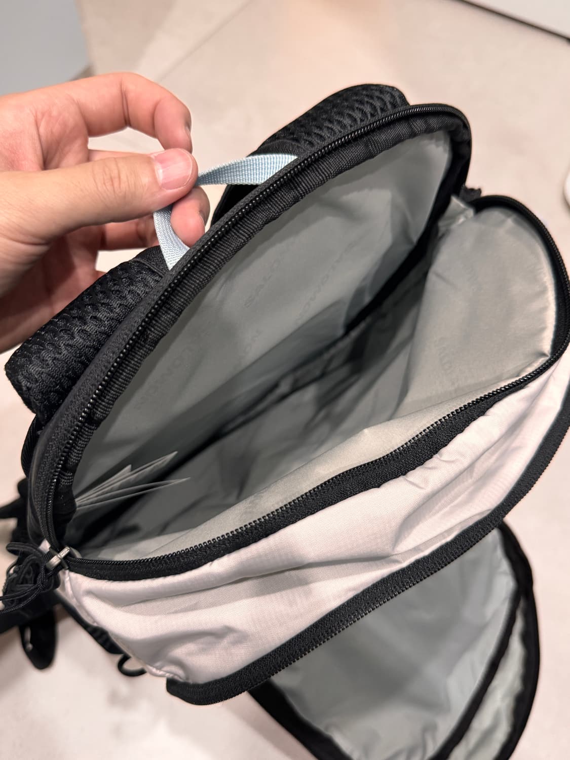 살로몬 울티모 20L 백팩 상품이미지3