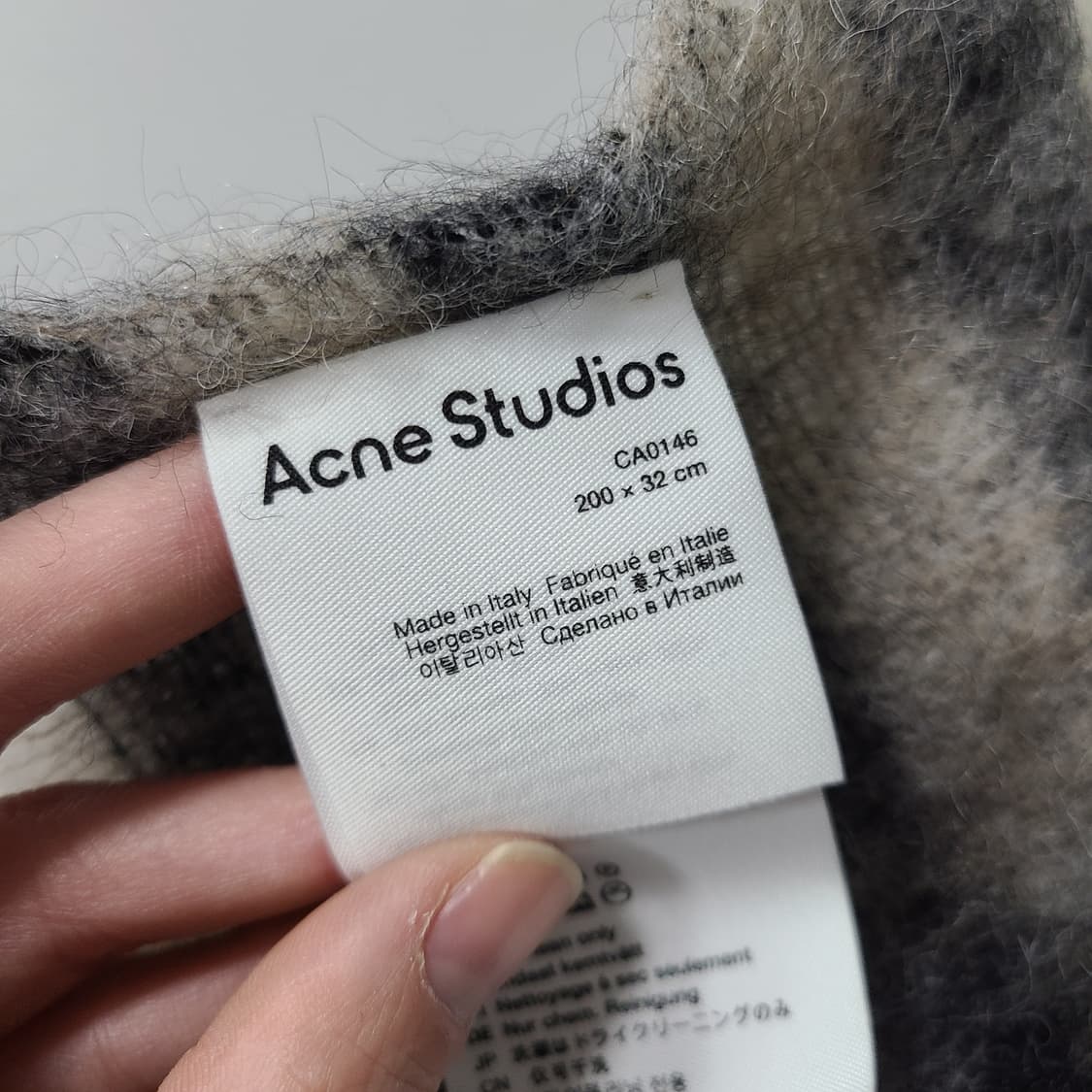 아크네 스튜디오 공용 체크 머플러 블랙 그레이 OS 상품이미지5