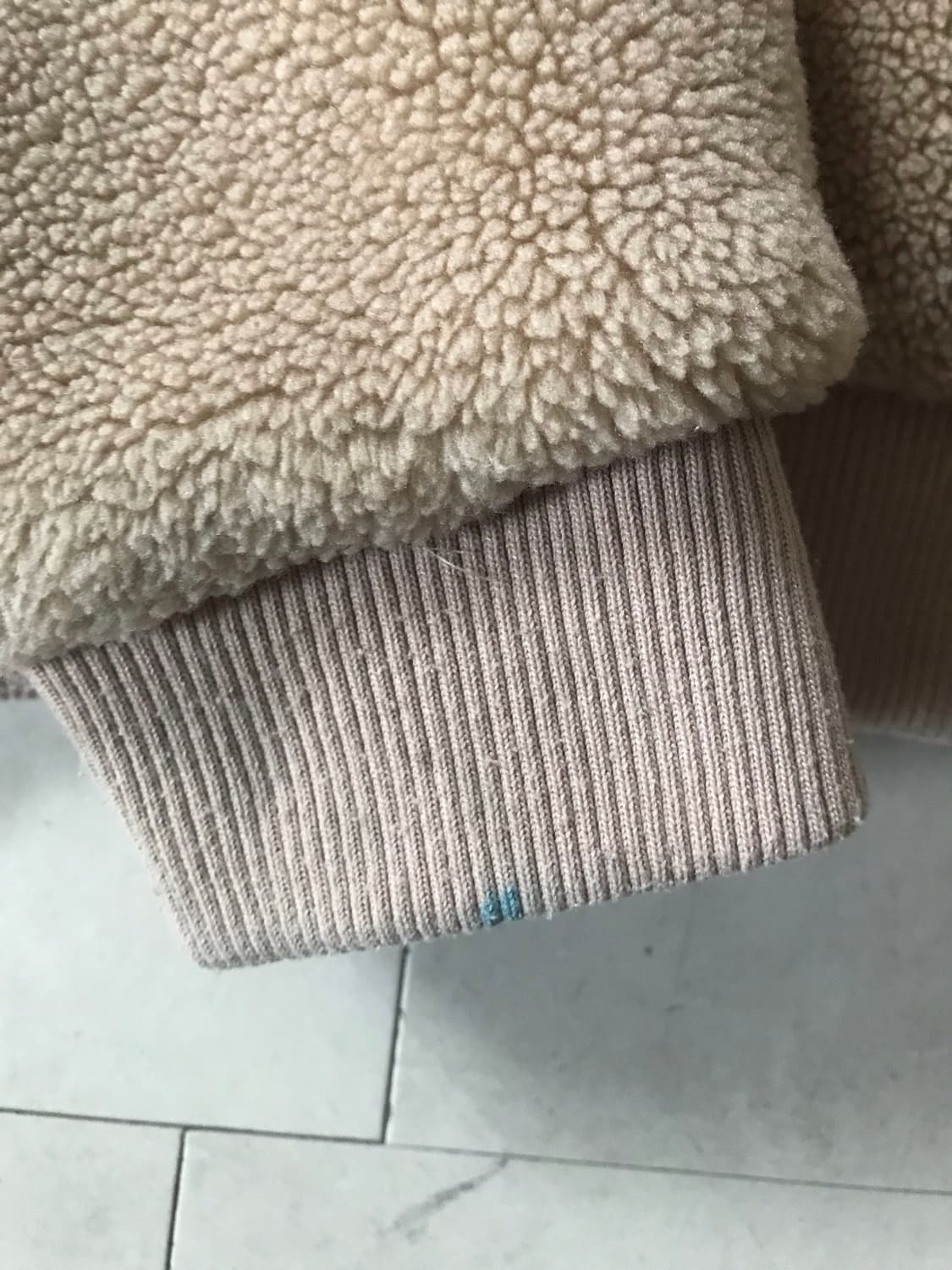 게스 베이지 후리스 상품이미지7