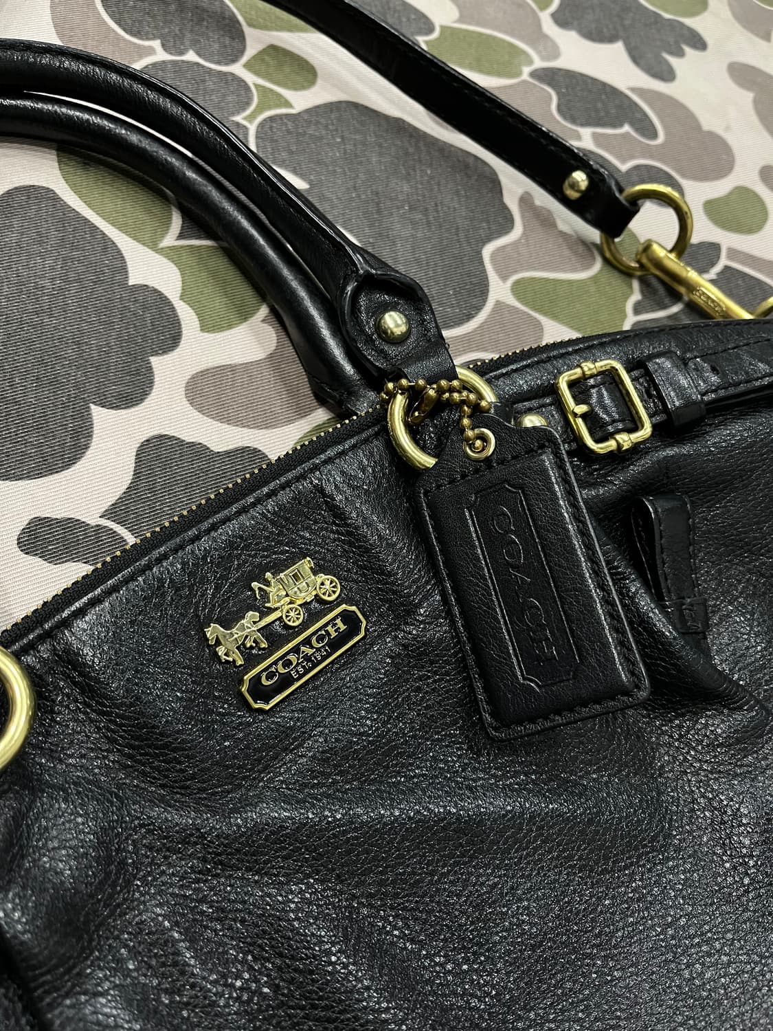 COACH 코치 매디슨 레더 린지 사첼백 상품이미지2