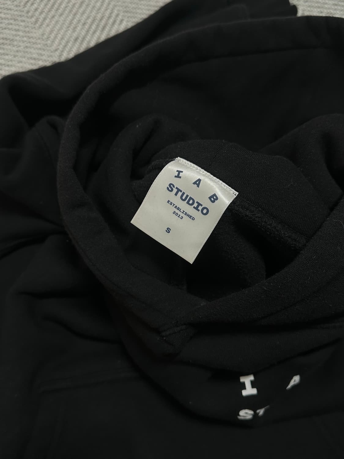 아이앱 스튜디오 후드티 상품이미지3