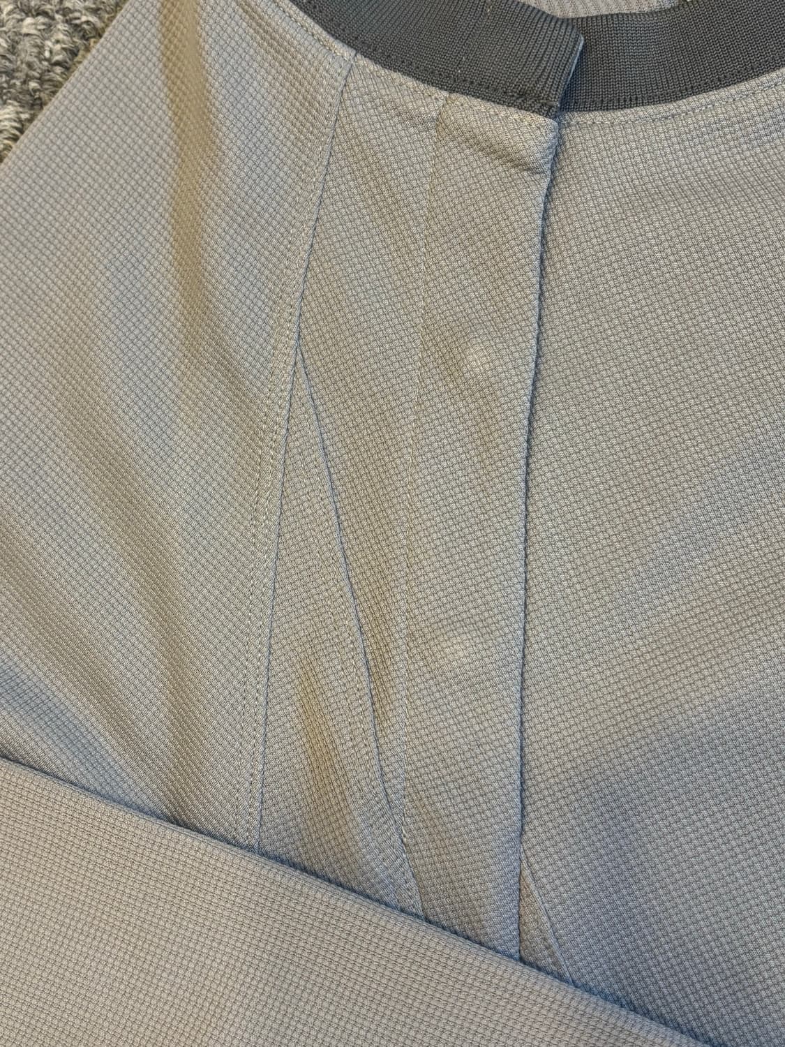 산산기어 플래킷 롱 슬리브 그레이 상품이미지5